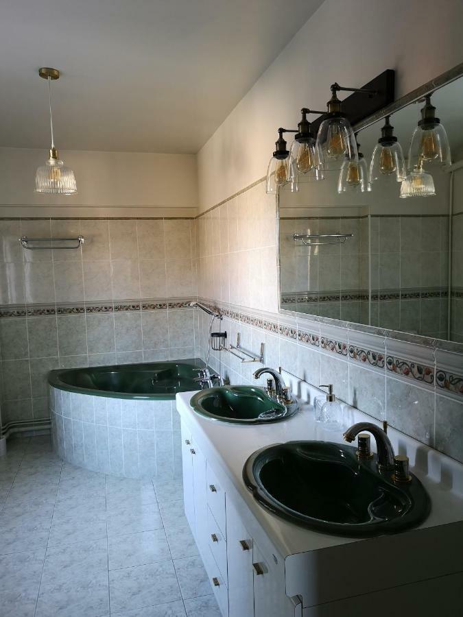 Le Clos Des Fees Аньєр-сюр-Уаз Екстер'єр фото